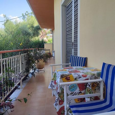 Mema'S Tranquil Studio In Patra - Free Parking מראה חיצוני תמונה